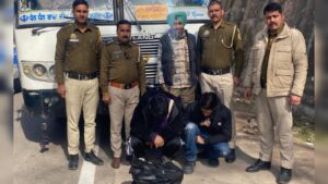 Mandi News : सुंदरनगर पुलिस ने बस सवारों से चरस की बरामद, सरकाघाट के दो आरोपी गिरफ्तार